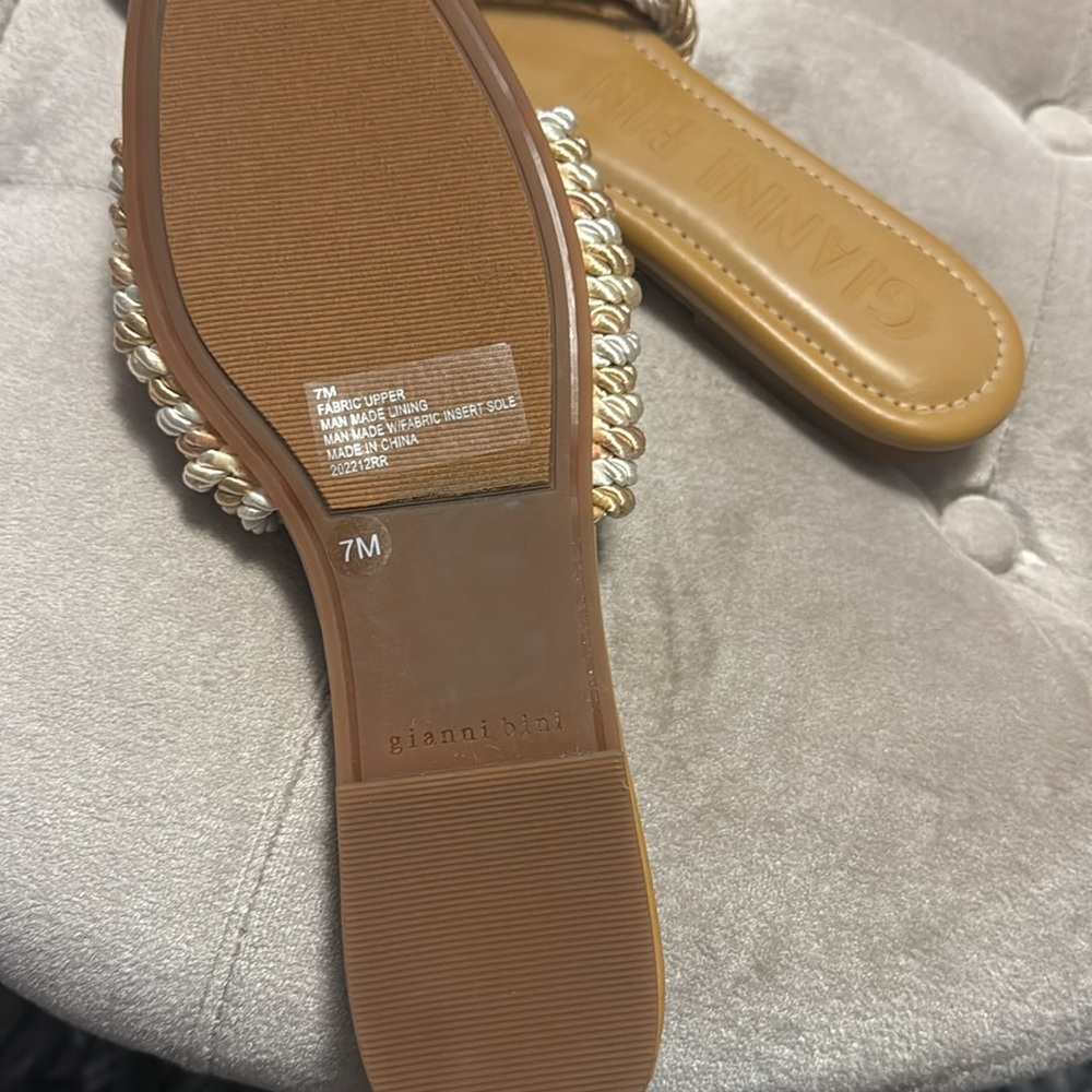 Gianni Bini Women's Tan and Cream Slide Sandals - Picture 4 of 7